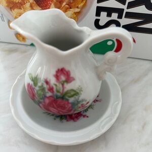 Floral Japanese 🇯🇵🇯🇵🇯🇵🇯🇵Porcelain Creamer and Saucer Set